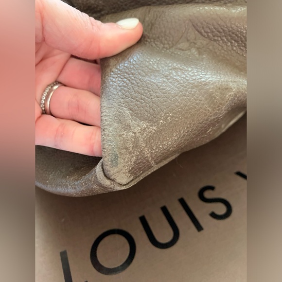 Louis Vuitton Artsy MM Monogram Empreinte Bag - Picture 11 of 16